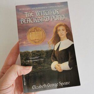 1983 The Witch of Blackbird Pond Paperback Book, American Colonist Historical